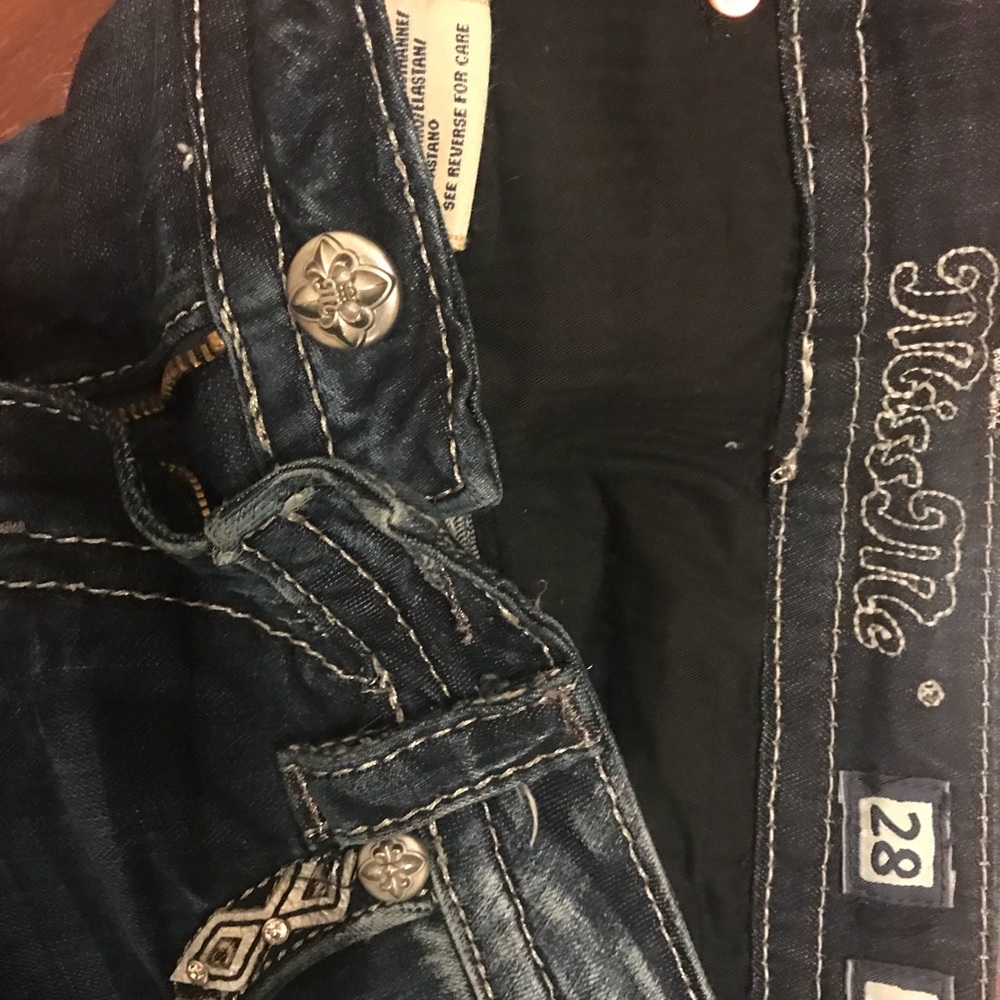 Miss Me Crop Jeans Size 28